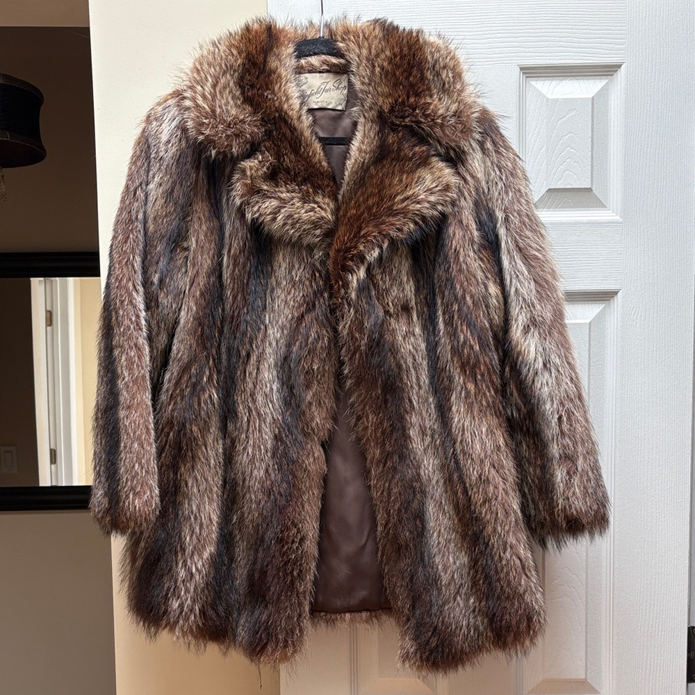Possible Raccoon Fur Jacket 1970’s Plainfield Fur Shop New Jersey Small
